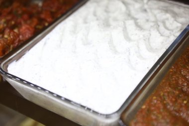 Geleneksel Türk ve Yunan yemek meze masası