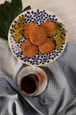 Koyu çikolata parçaları ile tanımlama