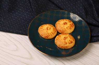 Koyu çikolata parçaları ile tanımlama