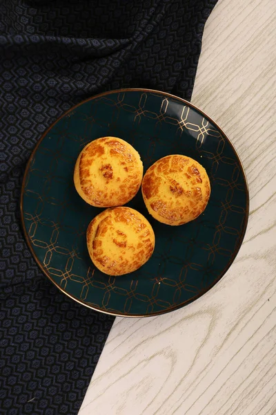 Koyu çikolata parçaları ile tanımlama