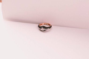 Elmas Mücevherler ve Moda Mücevherleri