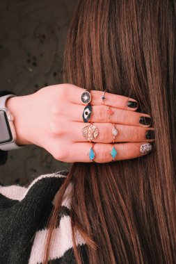 Elmas Mücevherler ve Moda Mücevherleri