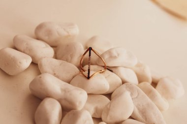 Elmas Mücevherler ve Moda Mücevherleri