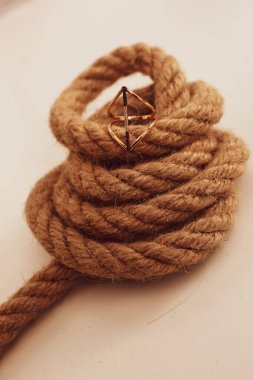 Elmas Mücevherler ve Moda Mücevherleri