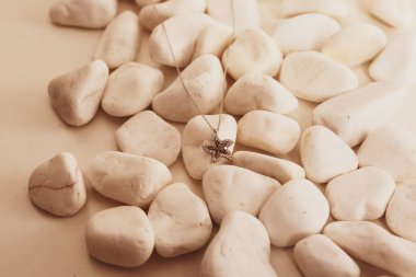 Elmas Mücevherler ve Moda Mücevherleri