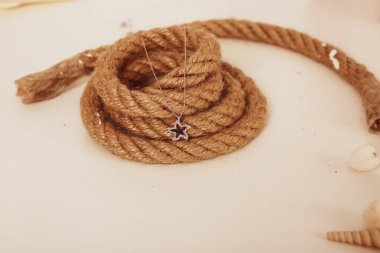 Elmas Mücevherler ve Moda Mücevherleri