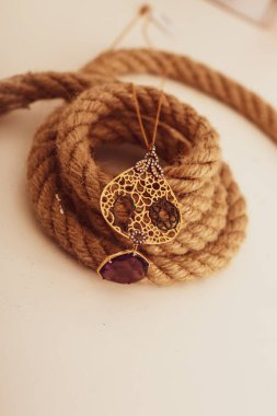 Elmas Mücevherler ve Moda Mücevherleri