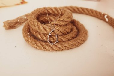 Elmas Mücevherler ve Moda Mücevherleri