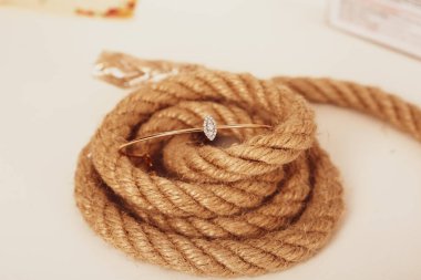 Elmas Mücevherler ve Moda Mücevherleri