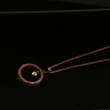 Elmas Mücevherler ve Moda Mücevherleri