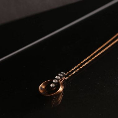 Elmas Mücevherler ve Moda Mücevherleri