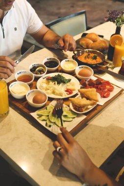 zengin ve leziz Türk Kahvaltı