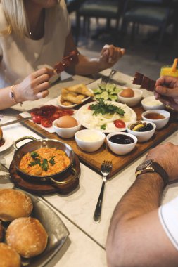 zengin ve leziz Türk Kahvaltı