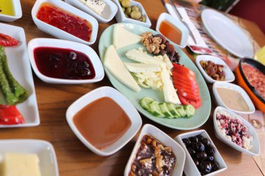 zengin ve leziz Türk Kahvaltı