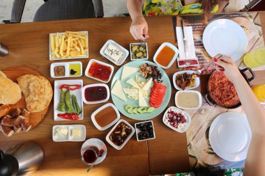 zengin ve leziz Türk Kahvaltı