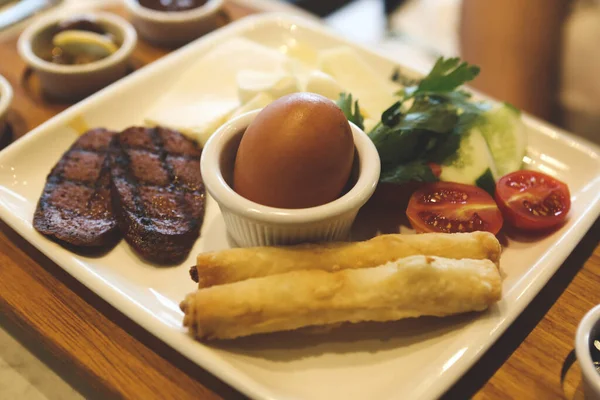 zengin ve leziz Türk Kahvaltı