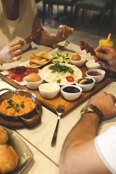 zengin ve leziz Türk Kahvaltı