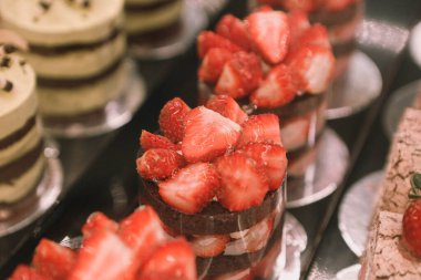 Masada lezzetli bir pasta var.