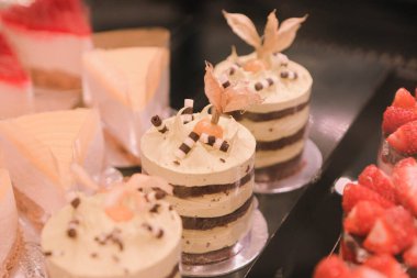 Masada lezzetli bir pasta var.