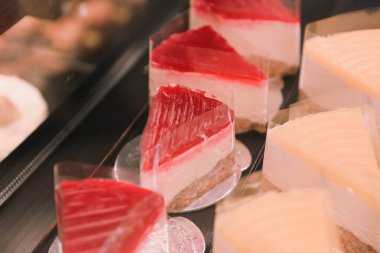 Masada lezzetli bir pasta var.