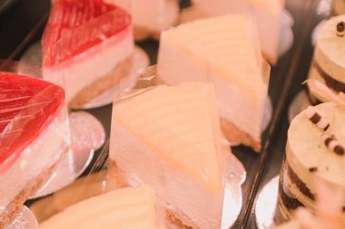 Masada lezzetli bir pasta var.