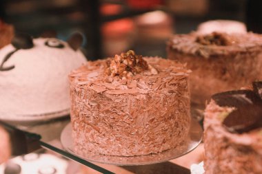 Masada lezzetli bir pasta var.