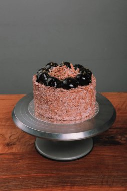 Masada lezzetli bir pasta var.