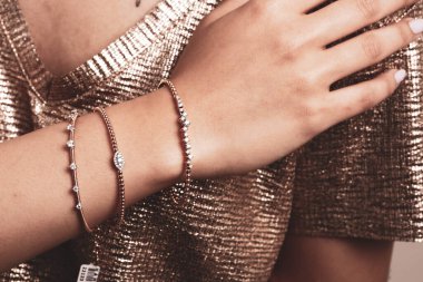 Elmas Mücevherler ve Moda Mücevherleri