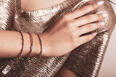 Elmas Mücevherler ve Moda Mücevherleri