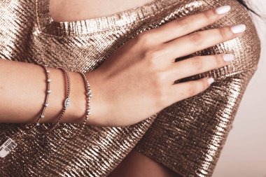 Elmas Mücevherler ve Moda Mücevherleri