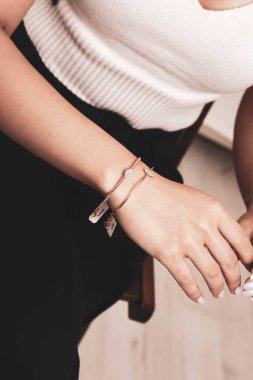 Elmas Mücevherler ve Moda Mücevherleri