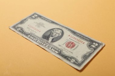 Bir sürü nakit bize dolar