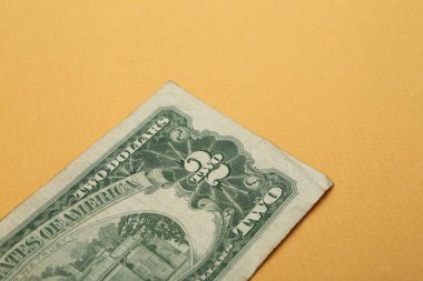 Bir sürü nakit bize dolar