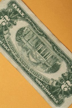 Bir sürü nakit bize dolar