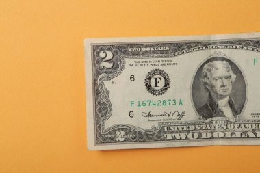 Bir sürü nakit bize dolar