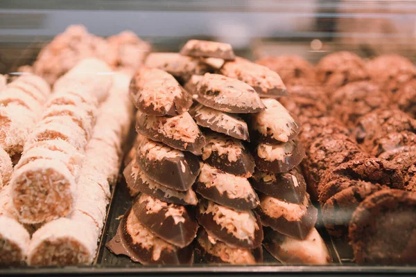 Gruppe Von Verschiedenen Cookies Schokochips Haferflocken Rosinen Weiße Schokolade — Stockfoto