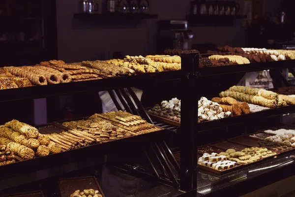 Gruppe Von Verschiedenen Cookies Schokochips Haferflocken Rosinen Weiße Schokolade — Stockfoto