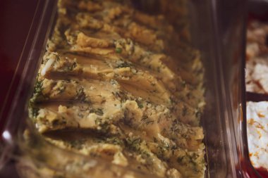 Geleneksel Türk ve Yunan yemek meze masası