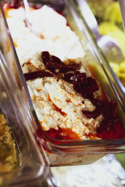 Geleneksel Türk ve Yunan yemek meze masası