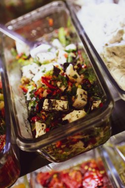 Geleneksel Türk ve Yunan yemek meze masası