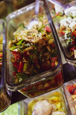 Geleneksel Türk ve Yunan yemek meze masası