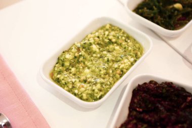 Geleneksel Türk ve Yunan yemek meze masası