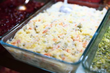 Geleneksel Türk ve Yunan yemek meze masası