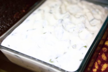 Geleneksel Türk ve Yunan yemek meze masası