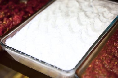 Geleneksel Türk ve Yunan yemek meze masası