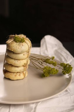 Koyu çikolata parçaları ile tanımlama