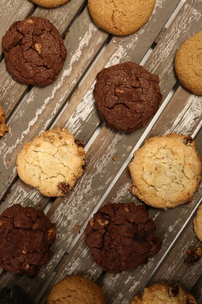 Kekse Mit Dunklen Schokoladenstücken — Stockfoto