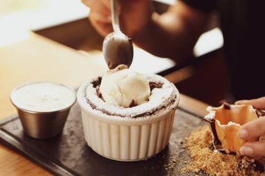 dondurma çikolatalı sufle