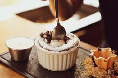 dondurma çikolatalı sufle