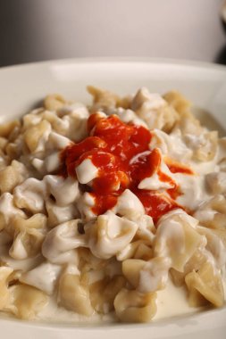 Türk mantı manlama plaka üzerinde